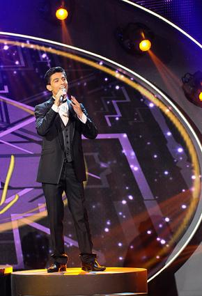 محمد عساف من الطفولة إلى النجومية ... بالصور